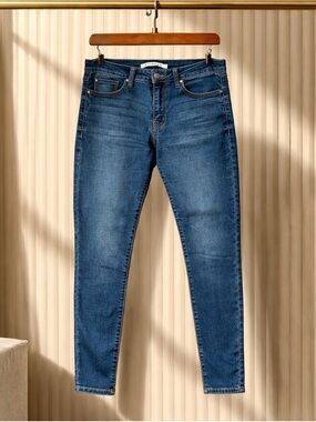 Celebrity Pink Curvy Skinny Jeans Size 5/27 Medium Wash Stretch Denim